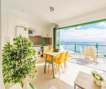 SEA BREEZE Ocean View Apartment
