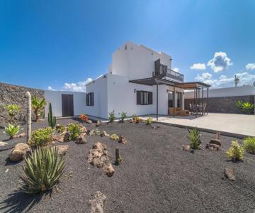 Casa OASIS DEL SOL, prívate villa in Playa Blanca