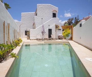 Villa Panama, 5min walk to the Beach