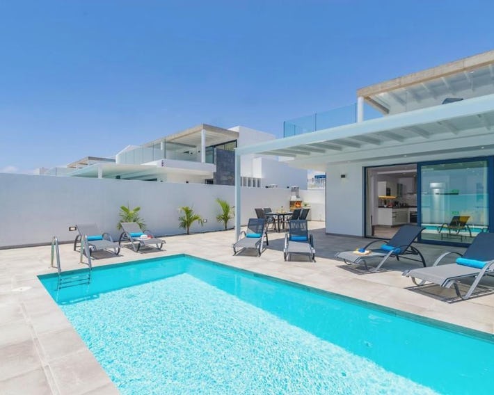 Villa Alvarito by Villa Plus