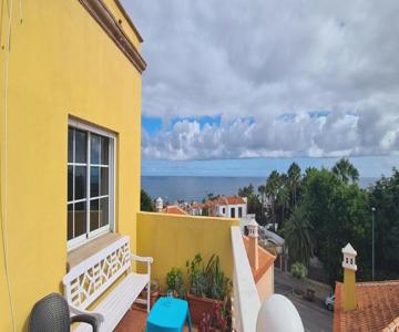 PUERTO CRUZ NEAR BEACH