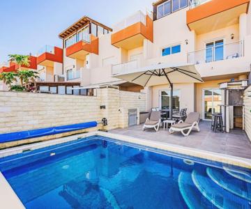 Holiday Home Versatile Oasis By Interhome