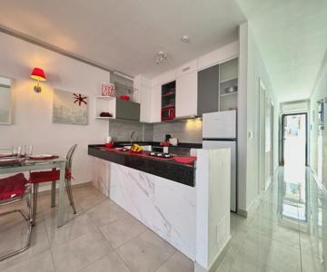 Corallo Artdesign 100 M From The Beach