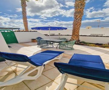 Two-bedroom apartment with two large terraces