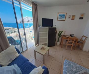 Comfortable Lucy apartment 706 with amazing sea-view