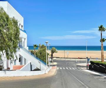 Apartment With Direct Access In Playa Puerto Del Carmen
