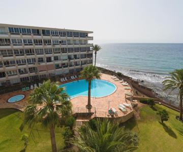 RENOVADO APARTAMENTO 1o LINEA DE MAR