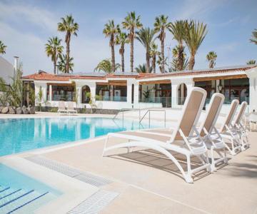 THE CLUB - Accommodation - Dining - Events