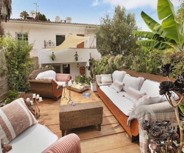 Casa con jardin