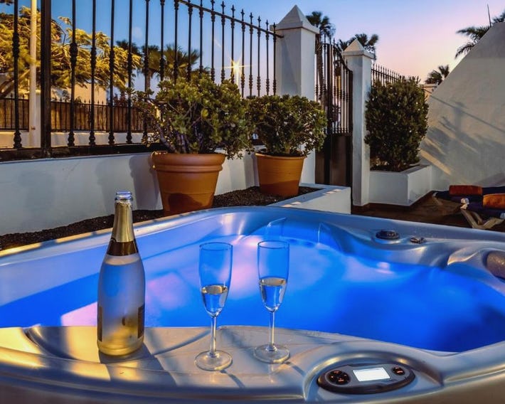 Luxury House Tiati
