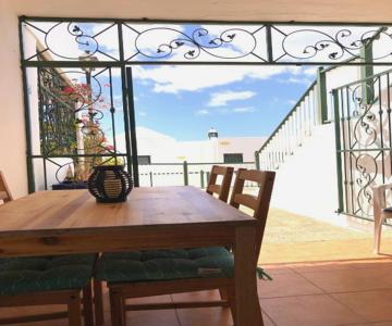 Casa Joe, cosy one bedroom apartment on popular complex with pool