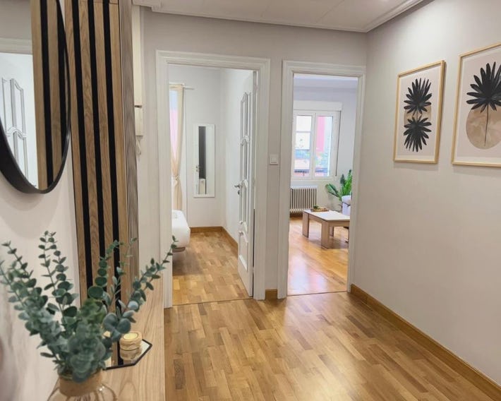 Rioja centro Ayuntamiento by Apartamentos Logrono