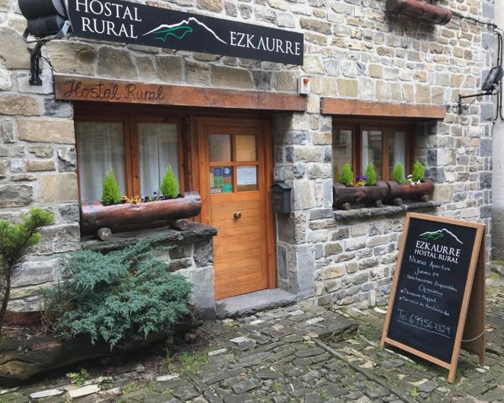 Hostal Ezkaurre