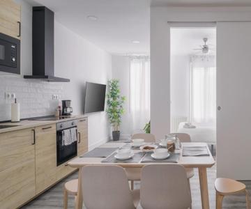 1893 apartment 180 m. from the Old Town, A/C