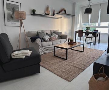 White Cozy Flat in Donostia