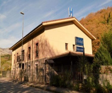 Hotel Restaurante Ribera del Chicu