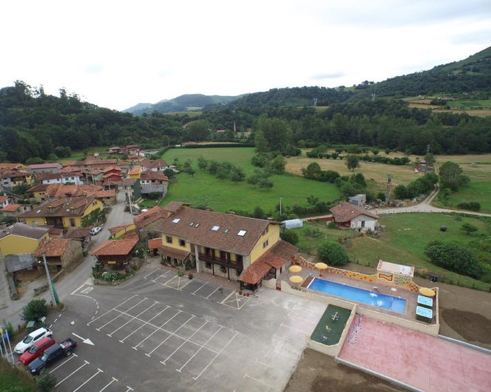Hotel Intriago I & II