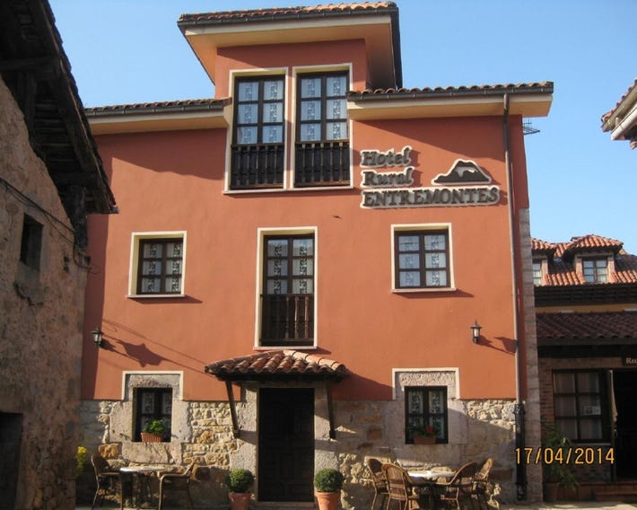 Hotel Rural Entremontes