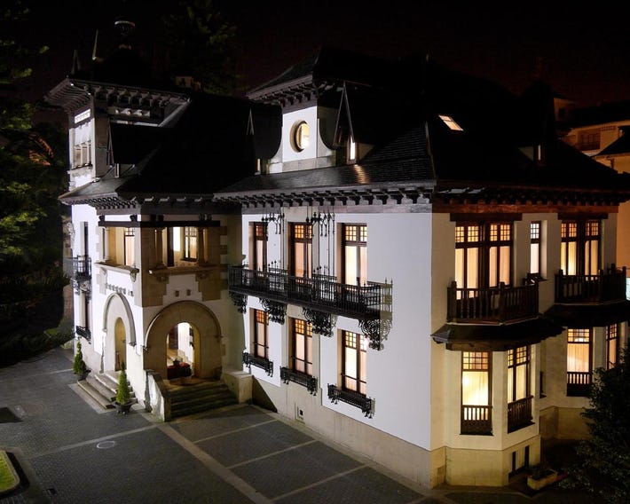 Hotel Arias