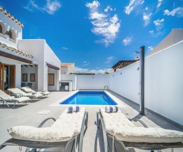 Three Bedroom Luxury Villa El Valle Golf Resort