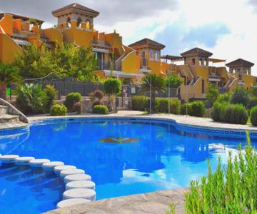 Apartamento con hermoso jardín y AC