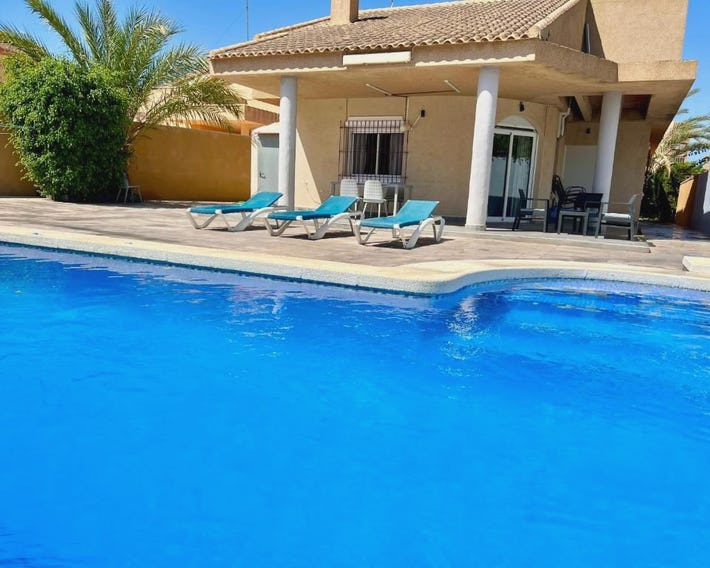 CHALET CON PISCINA A 100m DE LA PLAYA LA MANGA