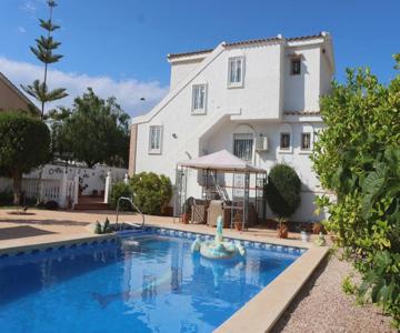 Lovely 3 Bedroom Villa In Campasol