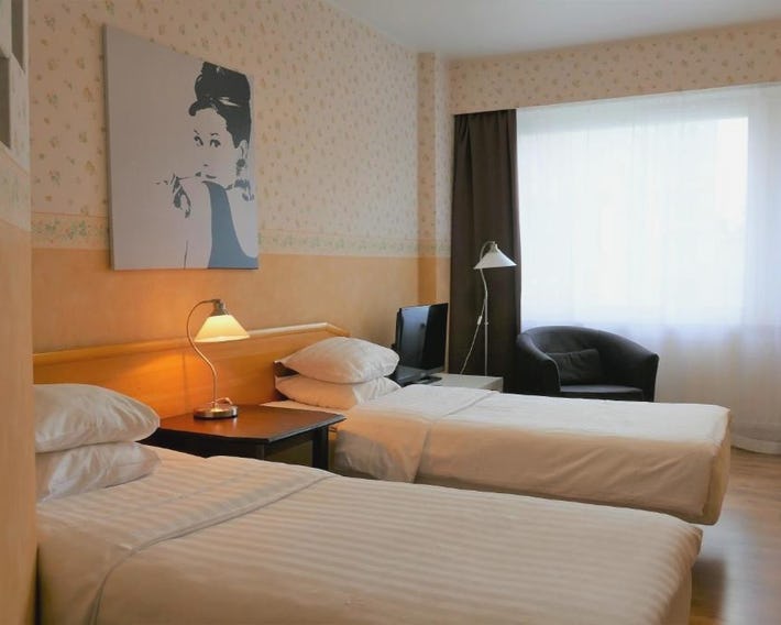 Linnanpiha Bed & Breakfast