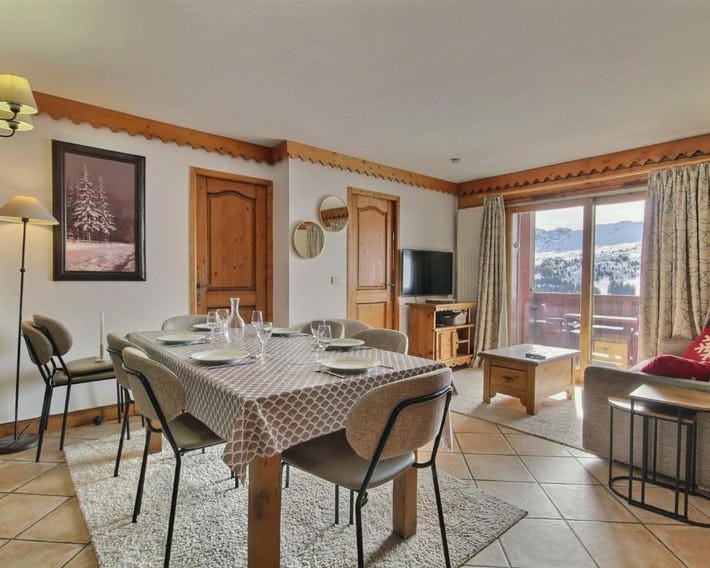 Appartement 3 chambres, accès piscine, vue sur pistes - FR-1-455-265