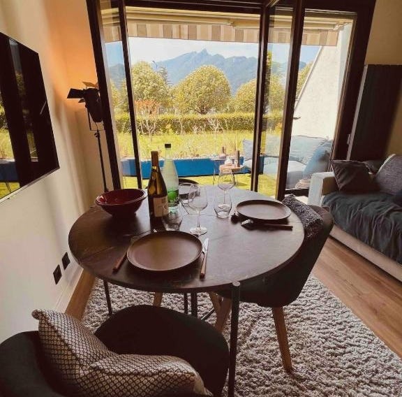 Studio bord du lac terrasse