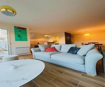 villa bleu marine chic calme et jardin