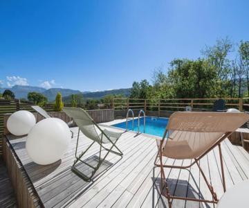 Appartement avec piscine & terrasse vue montagne