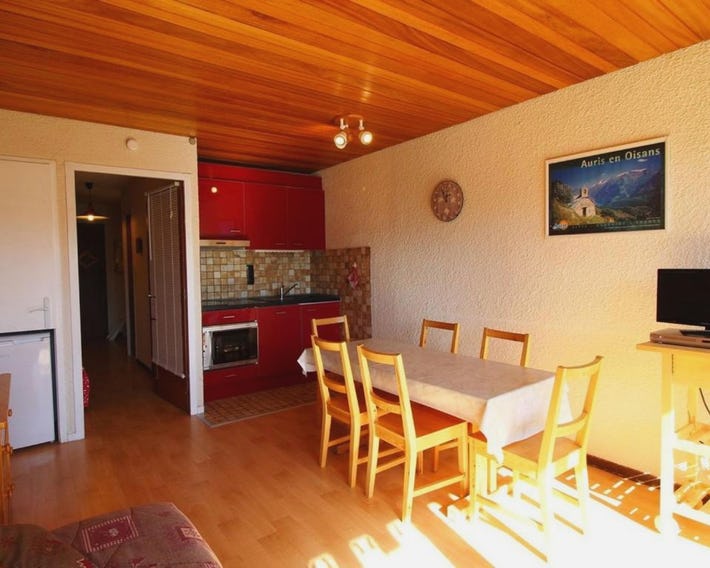 Studio cabine rénové au pied des pistes, 6 pers, proche services - FR-1-297-94