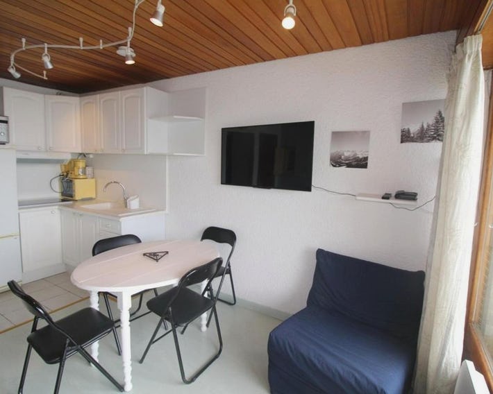 Studio Cabine Rénové au Pied des Pistes avec Balcon - Auris en Oisans - FR-1-297-157