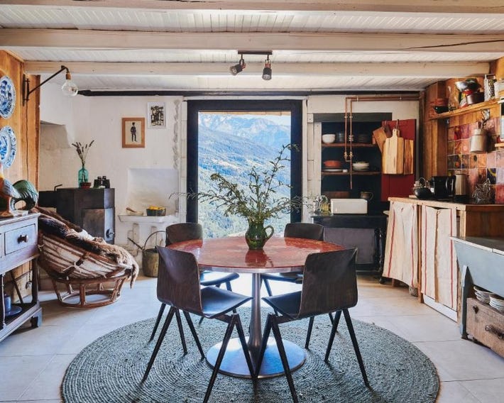 Chalet in the mountain with Hot tub and dog