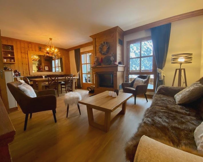 Chalet Mont Blanc - Arc 1950 - Ski-in Ski-out, 2 bed duplex, sleeps 8