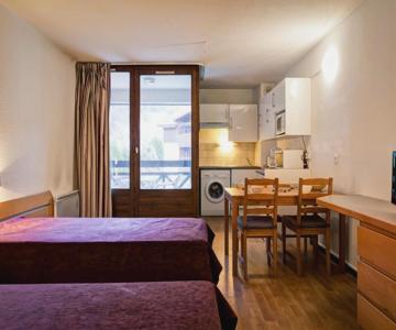 Charmant Studio Avec Balcon, Wifi Et Parking - 4 Couchages - Brides-les-bains - Fr-1-512-59