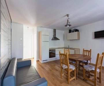 Appartement Neuf 2* Au Centre De Brides Avec Terrasse, Proche Télécabines Et Commerces - Fr-1-512-41