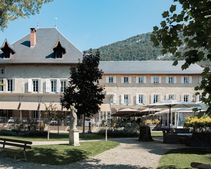 Chateau Des Comtes De Challes