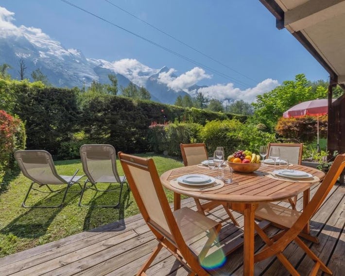 Apt Les Capucins Quiet Chamonix Base w/ Private Garden - Happy Rentals