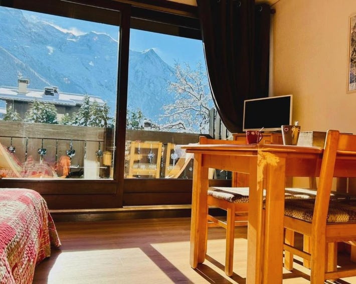 Bright with balcony views of Mont Blanc Parking