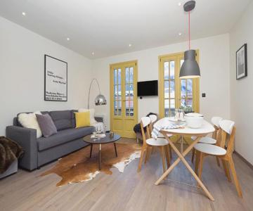 Chalet Suisse - Alpes Travel - Central Chamonix - Sleeps 4