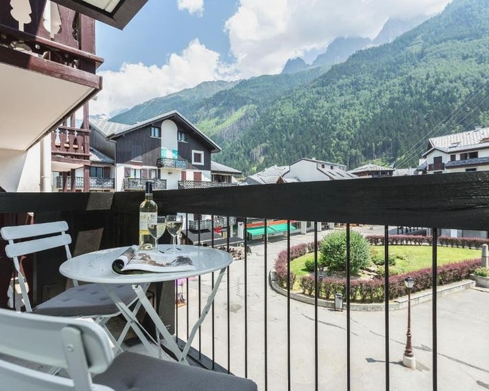 Apartment Balme 2 - Central Chamonix Haven and Mont Blanc View