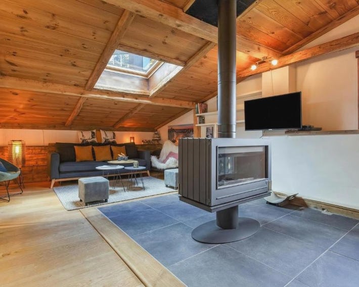 Le Beaulieu Chamonix Penthouse Loft | Fireplace & Views - Happy Rentals
