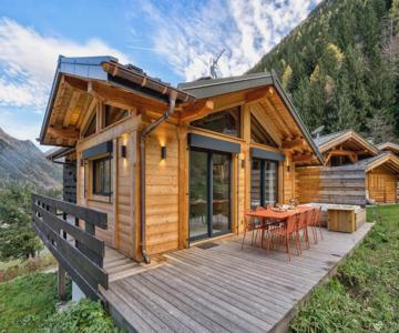 Chalet Green Forest