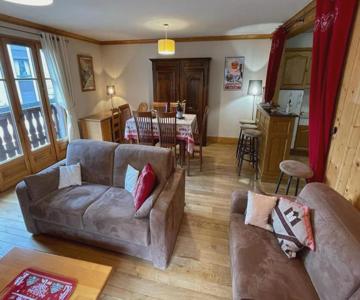 Large Apartment In Chamonix - Close To The Slopes