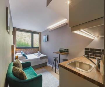 Fantastic Studio By The Lake With Mountain View