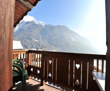 Appartement De 4 Chambres A Champagny En Vanoise A 400 M Des Pistes Avec Jardin Clos Et Wifi
