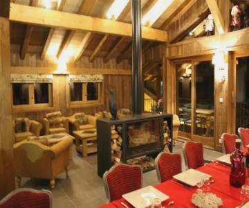 La Datcha Chalet Piscine Hammam Sauna 25 Personnes