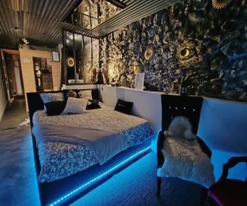 Sweet Loft Grenoble-Love Room avec jacuzzi & sauna